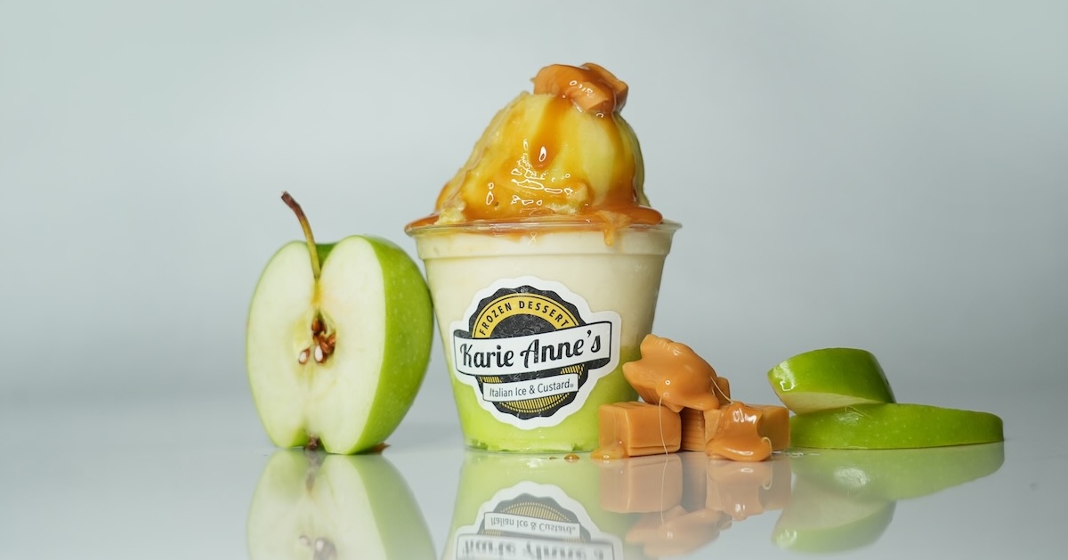 a gelati with caramel and apples